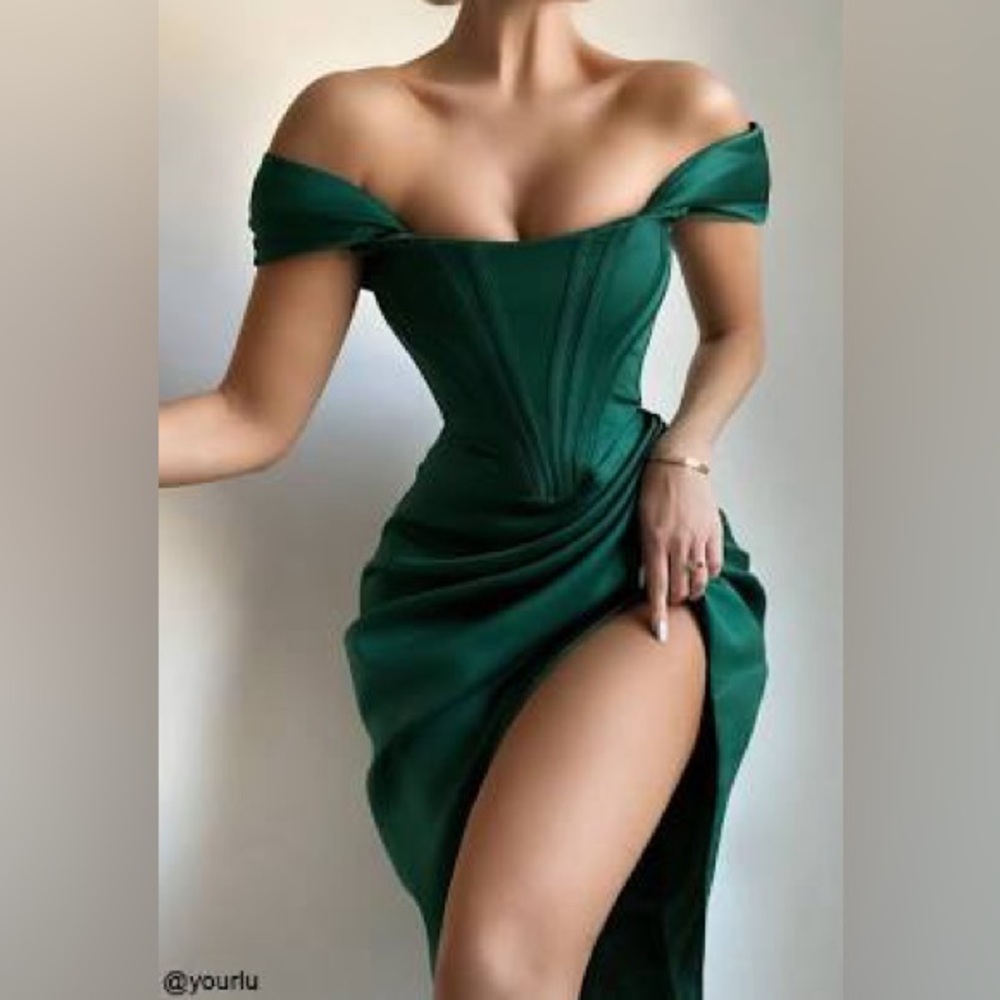 Loretta Off-the-Shoulder Dress